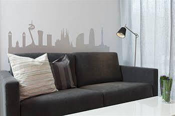 Bbarcelona Gaudi Flats Barcelone
